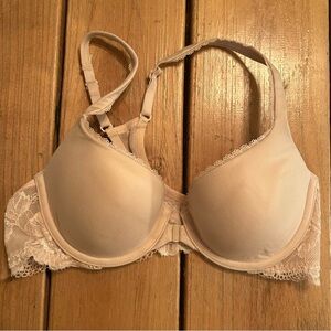 Elegant Lace Trimmed Bra in Cream